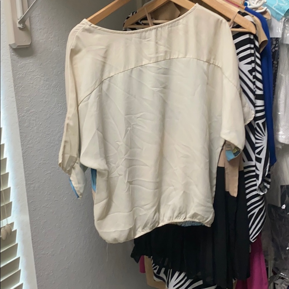 Blouse - Picture 2 of 2